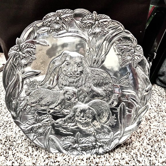 ARTHUR COURT Bunny/Orchid Plate New in Box - Picture 1 of 9